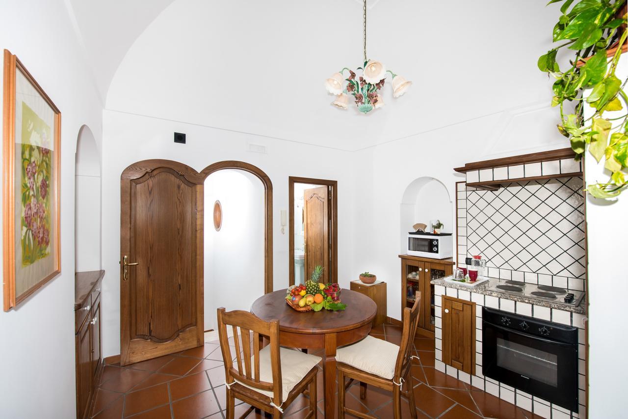 Casa Chiesa Nuova Apartment Позитано Екстериор снимка
